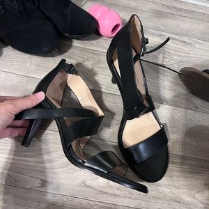 Antonio Melanie heel like new